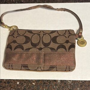 Preowned Coach Wristlet | 40028 Signature  Brown Canvas